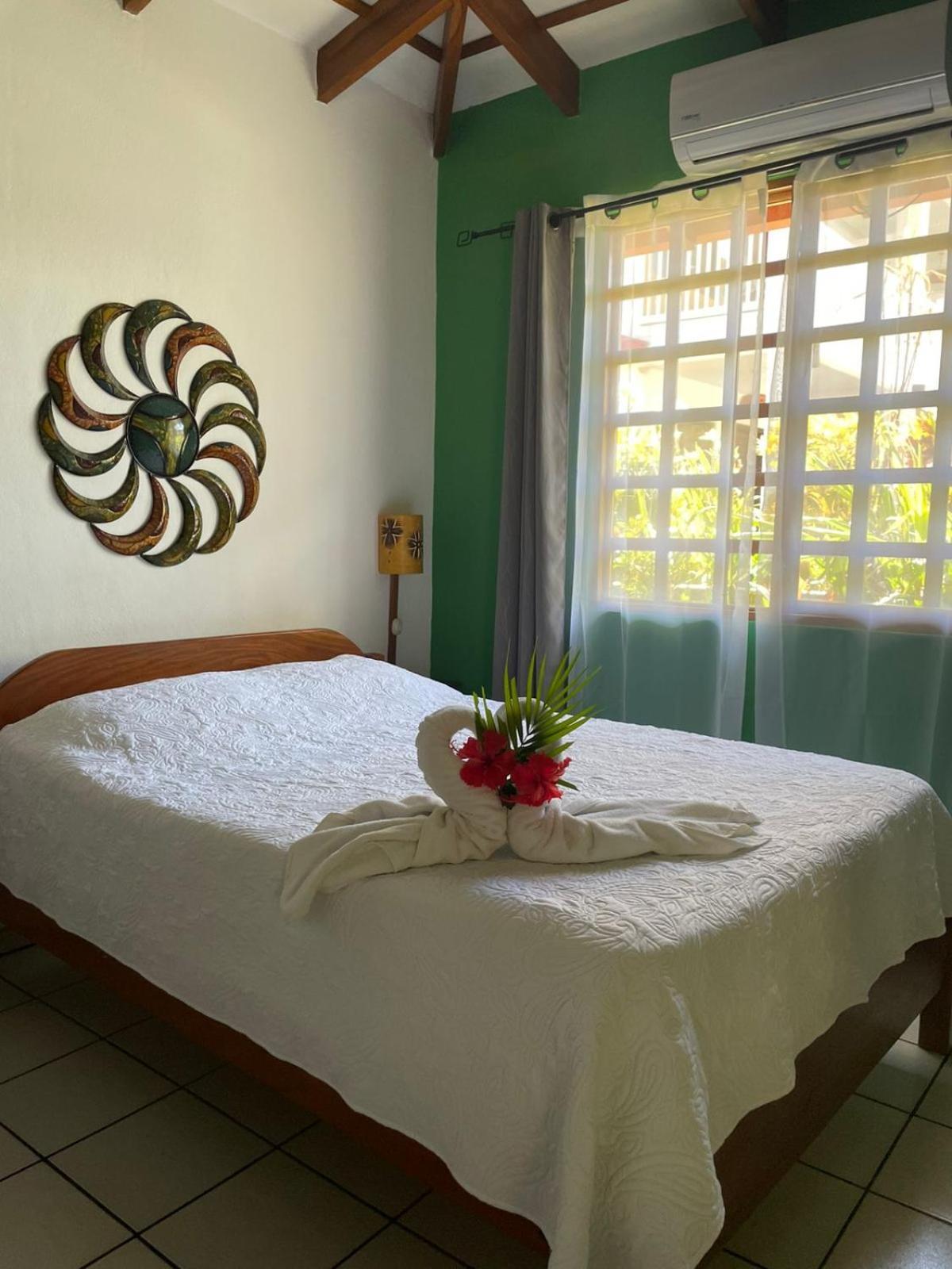 Cabinas El Colibri Puerto Carrillo Ngoại thất bức ảnh